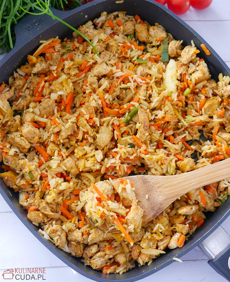 Kurczak z ryżem i warzywami przepis
