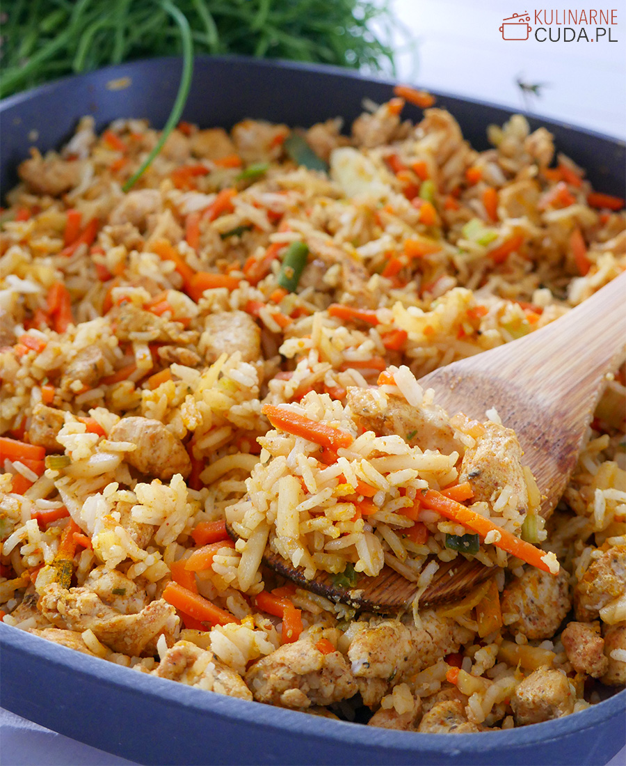 Przepis na kurczaka z ryżem i warzywami