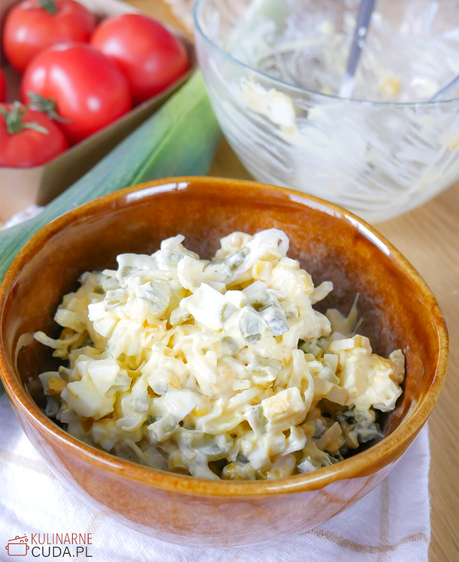Sałatka z jajkiem i kukurydzą przepis