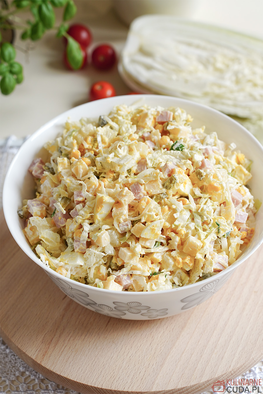 Przepis na sałatkę z szynką, serem i selerem konserwowym